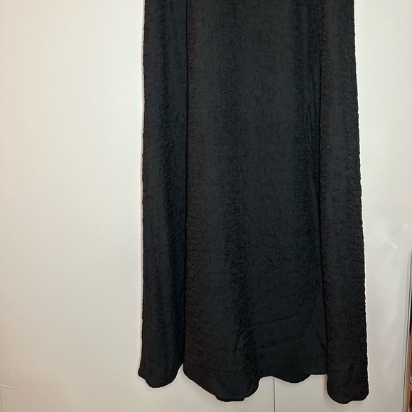 NWT ASTR the Label Crinkle Shoulder Midi Dress Black Women’s M - Picture 5 of 13